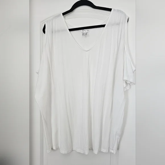 VENUS White Cold Shoulder 3X - Picture 3 of 8